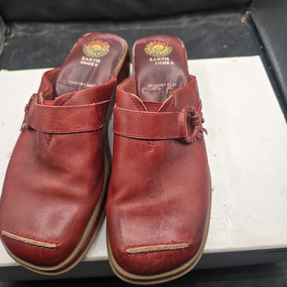 Earth Shoes‎ Women's Red Mules